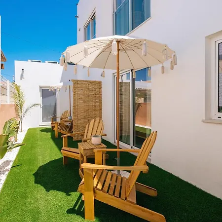 Coral Boutique Bed & Breakfast *