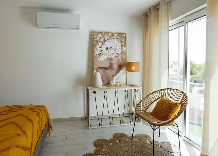 Coral Boutique Bed and breakfast 3*