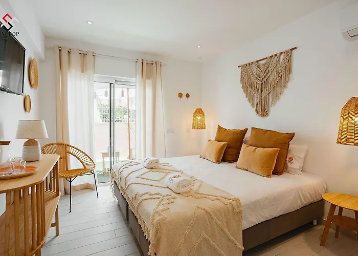 Bed and breakfast Coral Boutique 3*